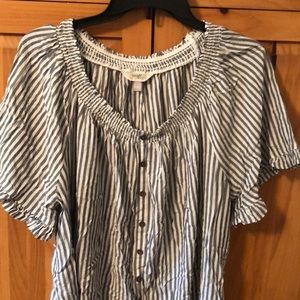 striped shirt/ ruffle detail w faux buttons